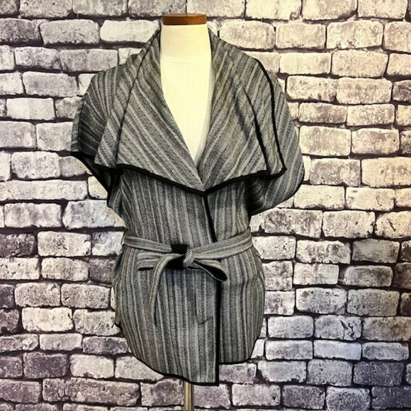 Dana Buchman Sweaters - Dana Buchman Black & Ivory No Close Belted Cardigan Size XL